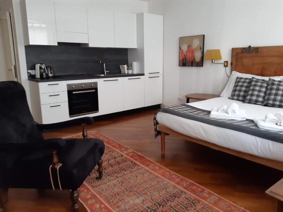טרנטו S. Trinita 18, Suites & Rooms מראה חיצוני תמונה